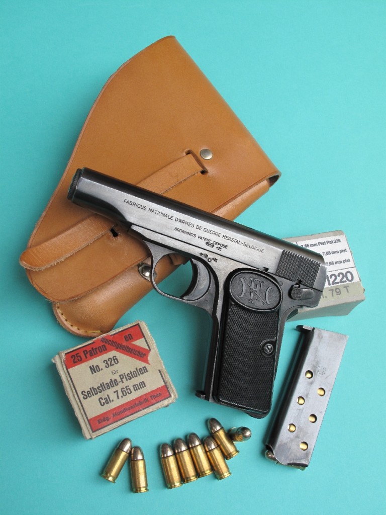 Browning 1910 et holster_petite